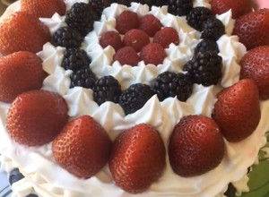Una foto de Torta Helada con frutos rojos sin azúcar
