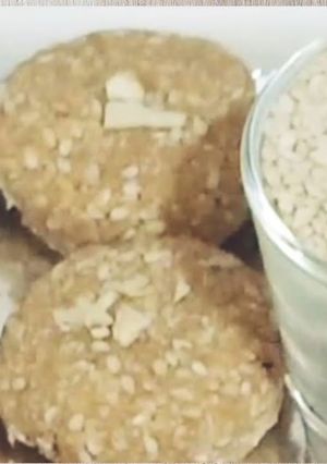 A picture of Make Til Peda Using only 3 Ingredients.