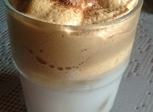 Una foto de Café frappé ☕❄