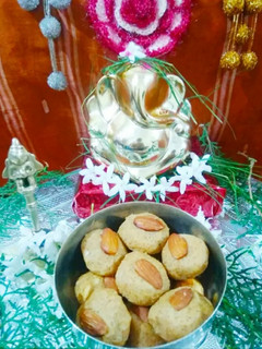 મગસ (Magas Recipe In Gujarati) રેસીપી મુખ્ય ફોટો
