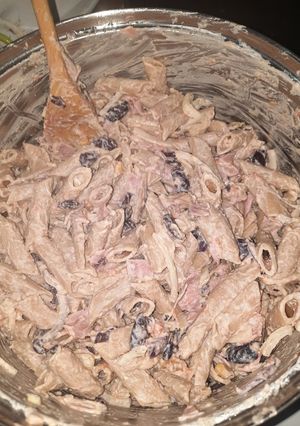 Tésztasaláta baconnel töltött pulykaszárnyból recept fotója