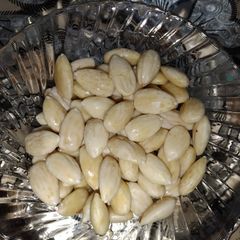 A picture of Blanched Almonds.
