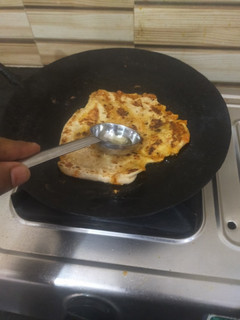 शिमला मिर्ची टमाटर का पराठा (shimla mirch tamatar ka paratha recipe in Hindi) रेसिपी मुख्य फोटो