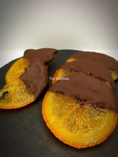 Una foto de Naranja confitada con chocolate