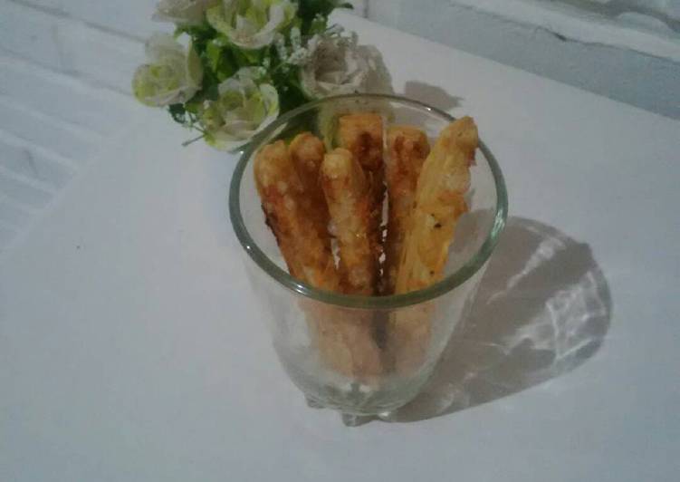 Cheese puff pastry