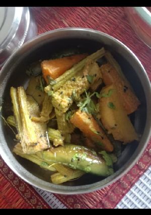 সব্জীর ঝোল (sabjir jhol recipe in Bengali) রেসিপির প্রধান ছবি