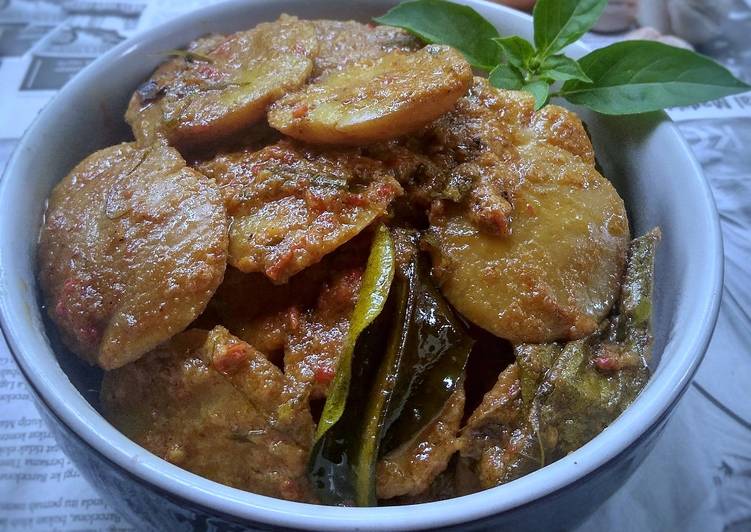 5. Rendang jengkol