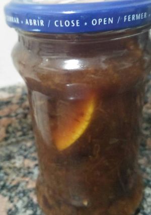Una foto de Arrope de ciruelas pasas y pomelo clásico argento