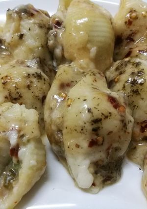 A picture of Stuffed Shell lasagna.