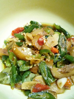 Foto resep Oseng kikil cabe ijo
