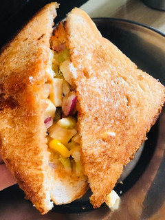 कॉर्न पनीर सैंडविच (Corn Paneer sandwich recipe in hindi) रेसिपी मुख्य फोटो