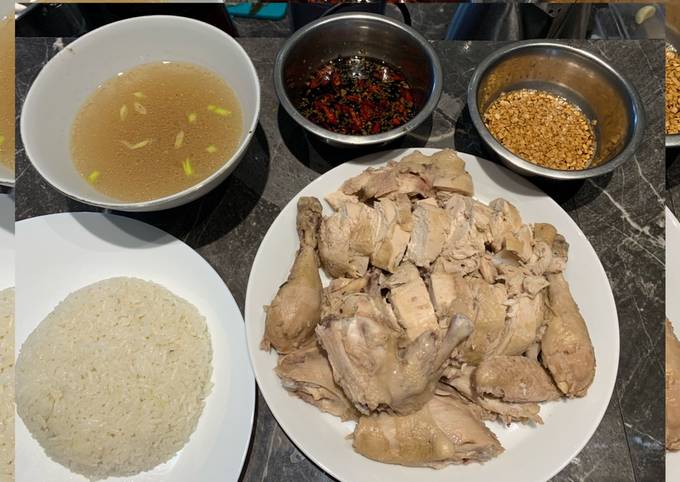 Nasi Ayam Hainan (Hainanese Chicken Rice)