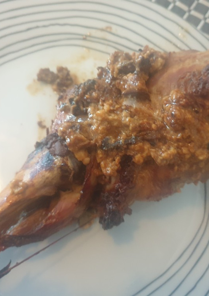 Una foto de Pierna de cordero lechal a la mostaza