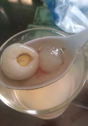 Hình của món Chè hạt sen long nhãn trân châu.