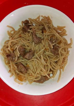 A picture of Spaghetti and beef.