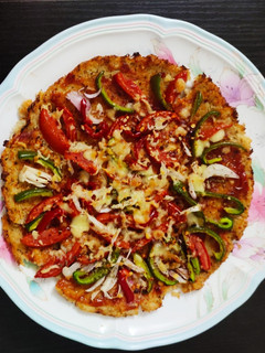 காலிஃபிளவர் பிஸ்ஸா கிரஸ்ட் (Cauliflower pizza crust recipe in tamil) செய்முறை முக்கிய புகைப்படம்