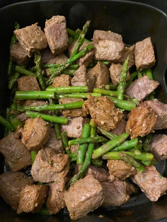 Easy Way Make Recipe Spicy steak bites with asparagus that is Delicious, Really Delicious}
