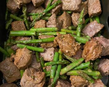 Easy Prepare Recipe Spicy steak bites with asparagus Delicious Steady