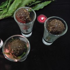A picture of Choco crunch balls.