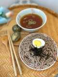 Mì Soba Lạnh với Trứng Gà Đen Nhật