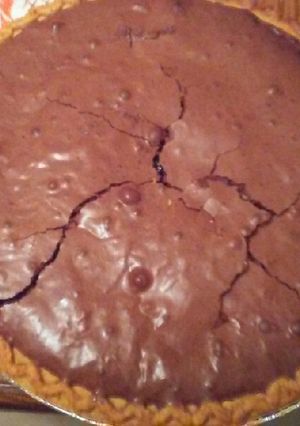 A picture of Almond Joy Brownie Pie.