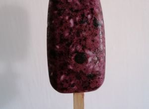 Una foto de Helado de arándanos crema