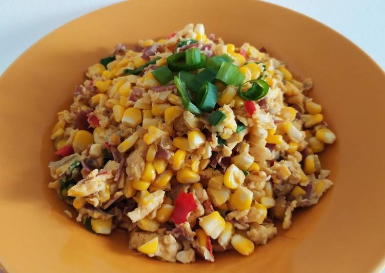 makanan Jagung Smoked Beef Scramble Egg yang Enak Banget