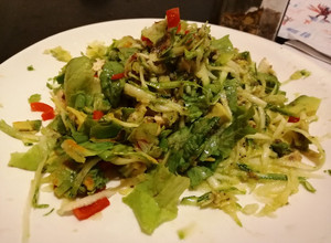 Una foto de Ensalada keto vegan detox