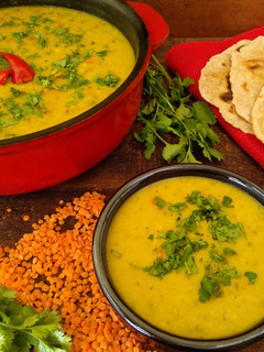 Una foto de Masoor dal {receta india de lentejas naranjas}