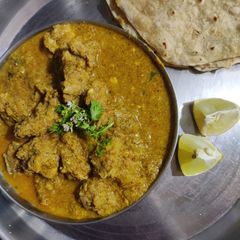 A picture of Malvani chicken.