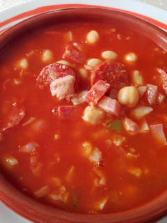 Una foto de Callos con Garbanzos