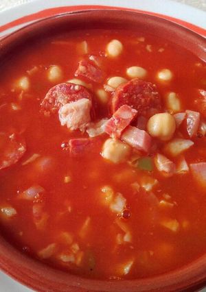 Una foto de Callos con Garbanzos