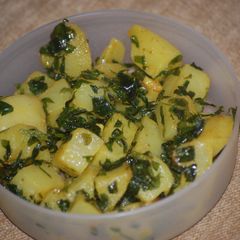A picture of Aloo(potato) Methi(fenugreek leaves).