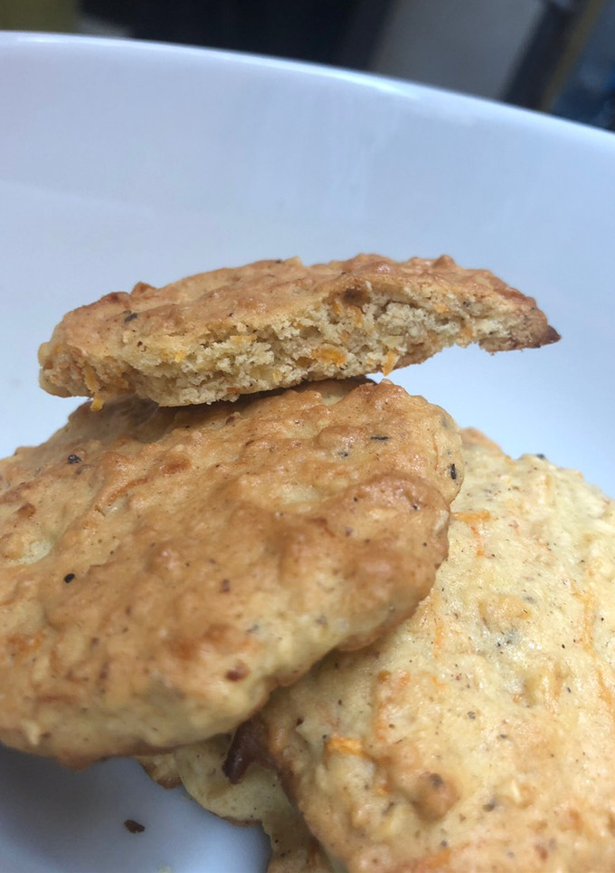 Una foto de Galletas de zanahoria / Carrot cookies