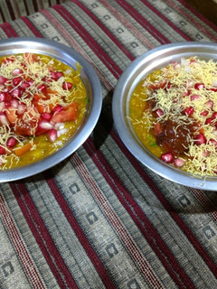 A picture of Misal chaat.