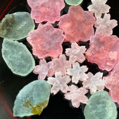 A picture of Japanese Crispy Jelly 琥珀糖.