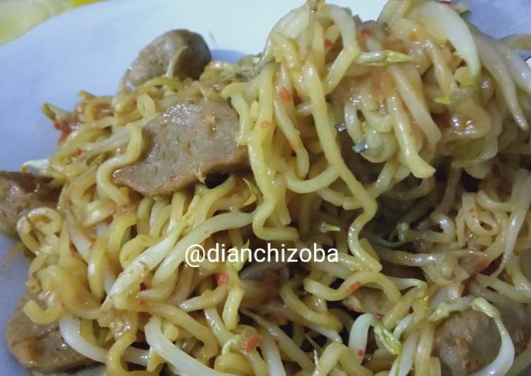 Indomie goreng nyemek pedas