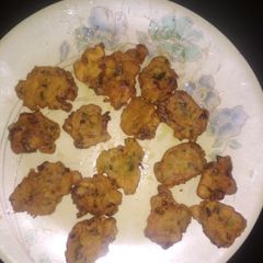 A picture of Green onion ke pakore.