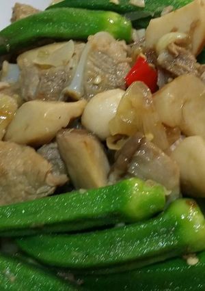 續冷凍排骨亂亂弄-與秋癸、杏鮑菇 的食譜成品照片