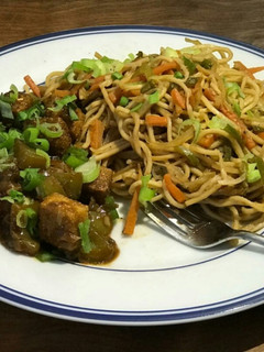 A picture of Chilli Tofu and Hakka Noddles.