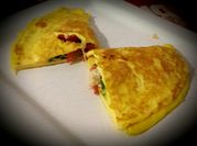 Una foto de omelette con palta