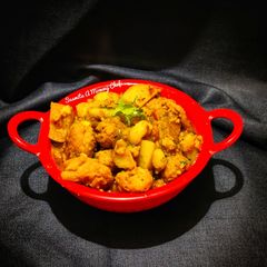 A picture of Pakodi curry.