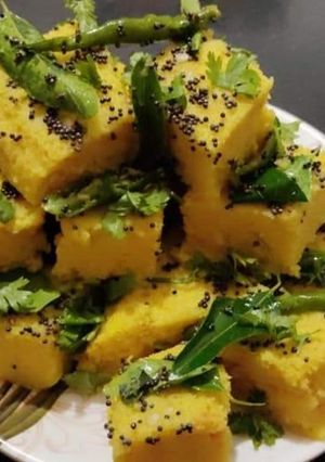 खमण ढोकला (khaman dhokla recipe in Hindi) रेसिपी मुख्य फोटो