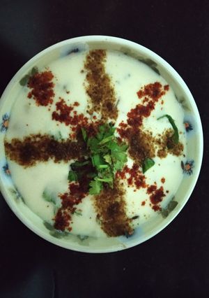 A picture of Onion raita.