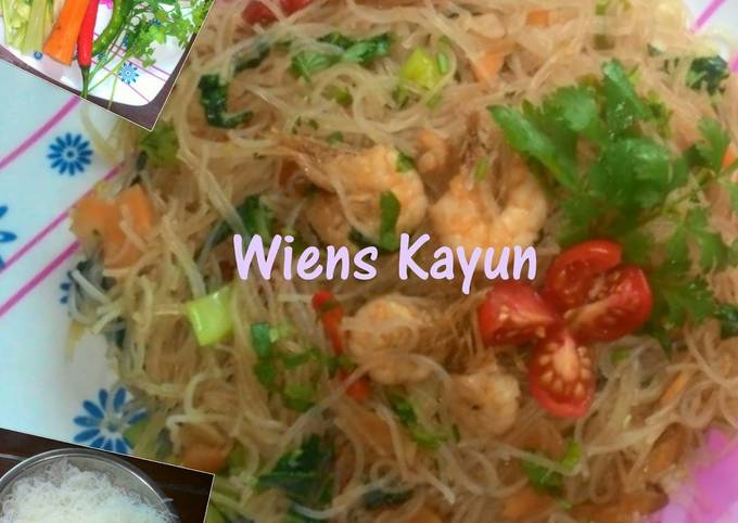 Ternyata begini lho! Bagaimana cara bikin Bihun Goreng Daun Ketumbar  sedap