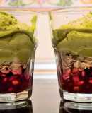 Mousse de lima y aguacate con granada 🥑