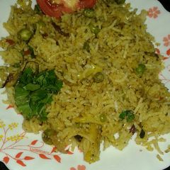 A picture of Veg fry biryani.