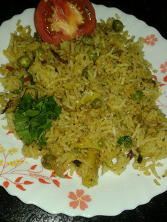 A picture of Veg fry biryani.