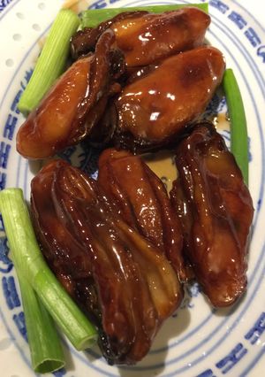 A picture of Braised Oysters in Honey Sauce 蜜盞金蠔.