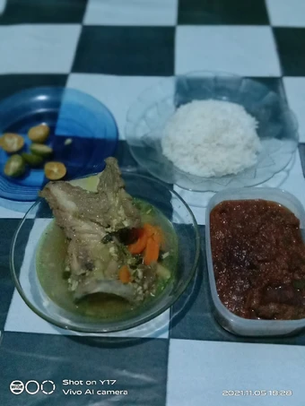 Langkah Gampang Menyiapkan Resep Sup tulang sapi yang Lezat Sekali Anti Ribet, Lezat